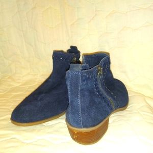 Seychelles navy blue suede booties
